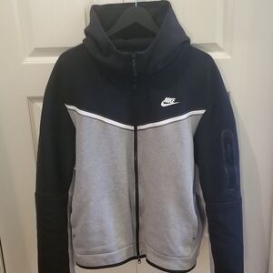 Nike Tech Fleece Hoodie (XL)